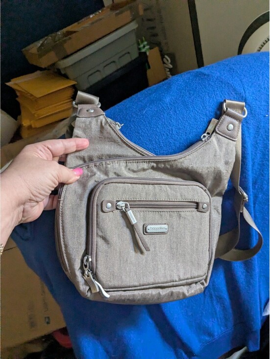 Baggallini Handbags - Baggallini RFID Cross City Bagg Beige Crossbody Purse Water Resistant Nylon